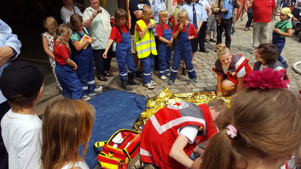 ZUSAMMENARBEIT MIT DEM RETTUNGSDIENST