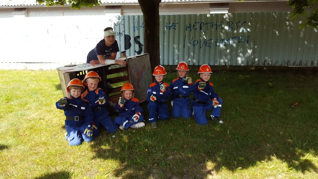 VKU GRUPPENBILD MIT PATIENT