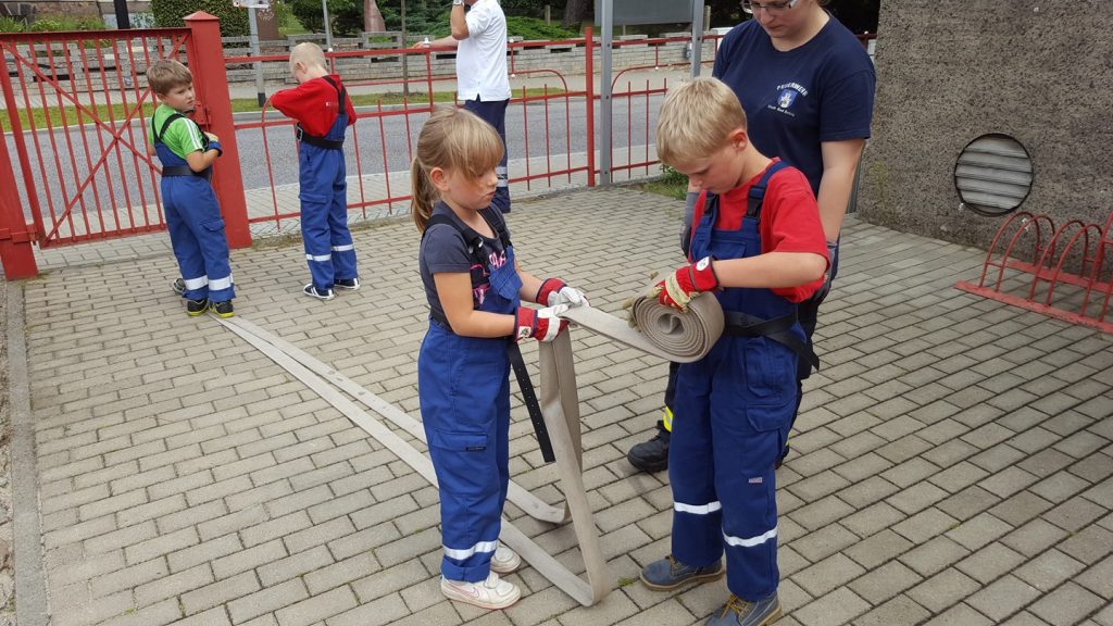 NACHBEREITUNG SCHLÄUCHE ROLLEN