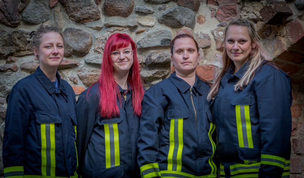 FRANZISKA STRENCIOCH, FRANZISKA GENSICKE, KATJA MEARTEN & REBECCA CZERMIN