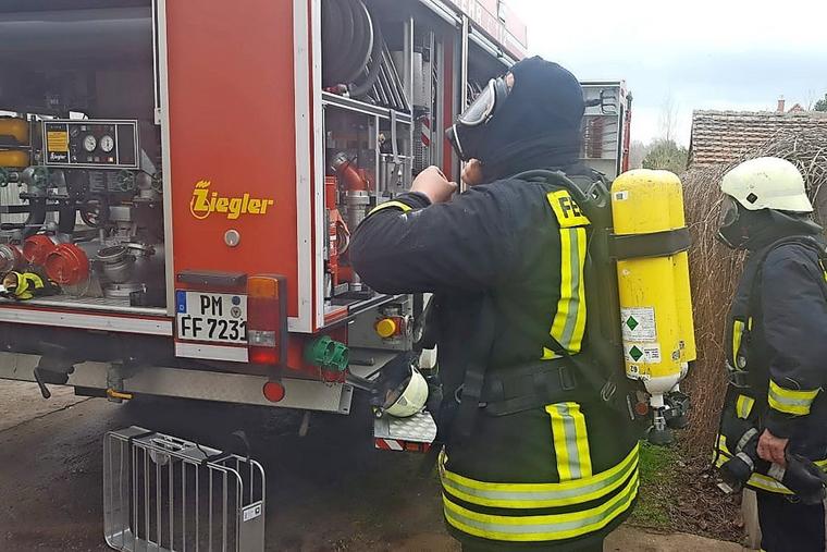 Dieses Bild hat ein leeres Alt-Attribut. Der Dateiname ist Feuerwehren-aus-Bad-Belzig-Wiesenburg-und-Goerzke-sind-im-Einsatz_w760.jpg